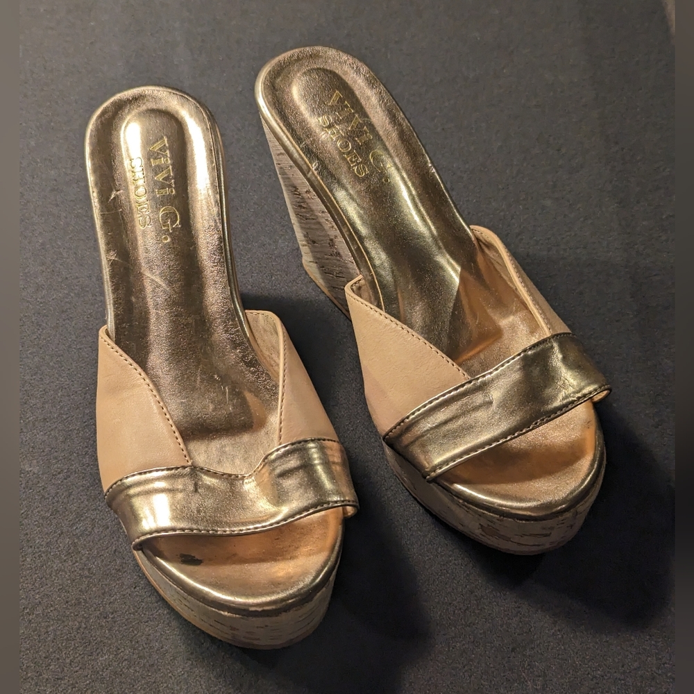 Wedge shoes